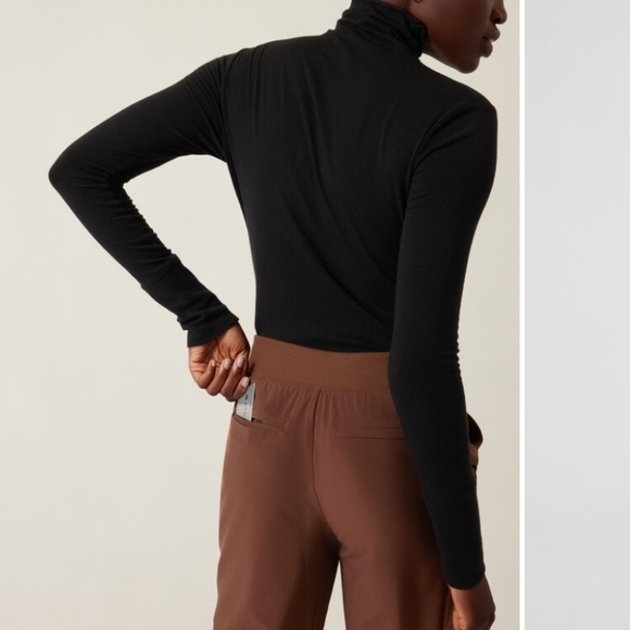 Athleta Brooklyn Ankle Length Stretchy Featherlike Brown Athleasure Travel Pants - Picture 2 of 9